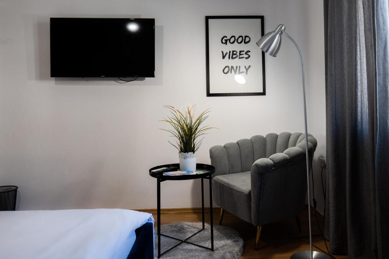 Apartment Skanderbeg Square App - The Nest Tirana